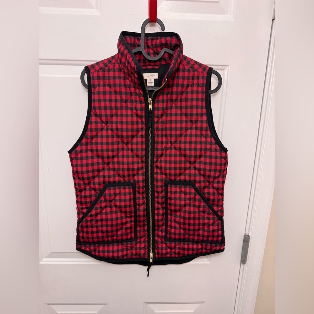 J.Crew Womens Buffalo Check Down Puffer Vest Size XS Red/Black Full-Zip
